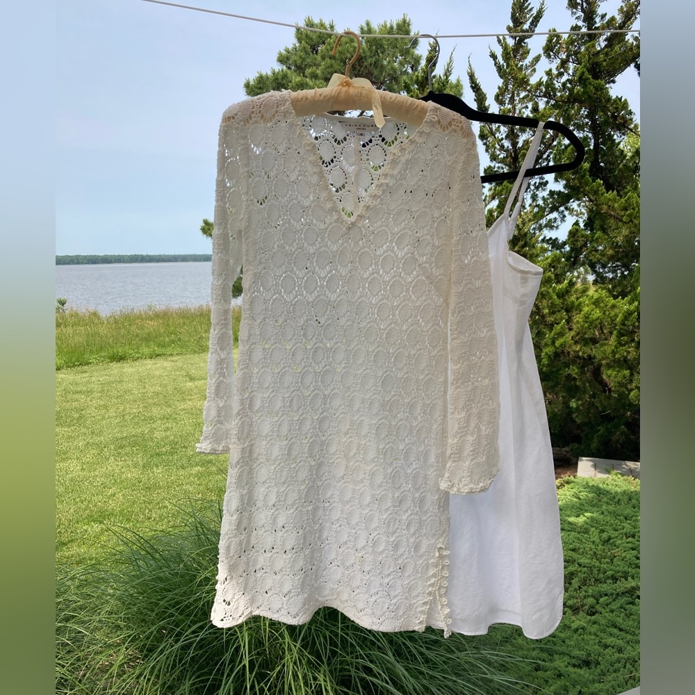 Trina Turk off white crochet long sleeve dress size 4